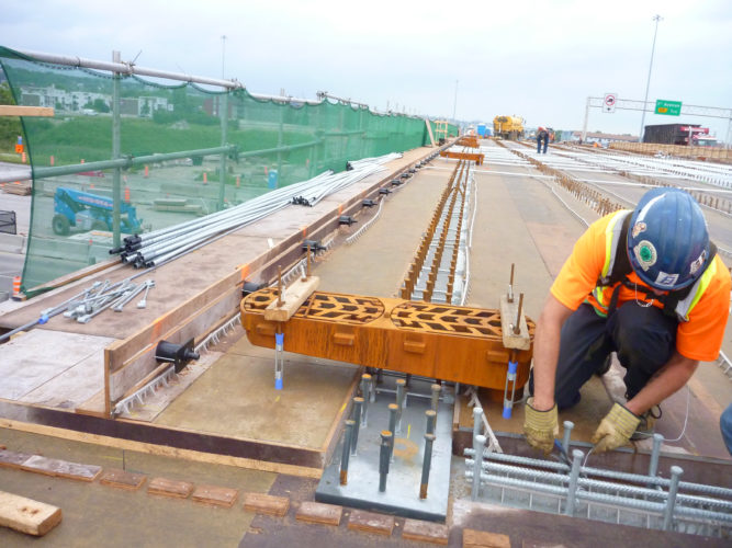 Sewer, waterworks & drainage frame