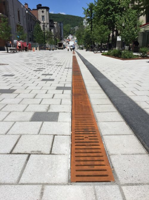 Sewer, waterworks & drainage gutter grate